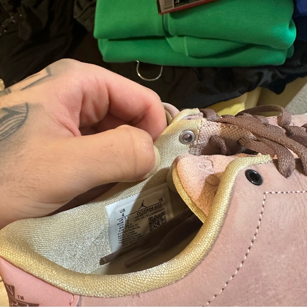 NIKE AIR JORDAN 1 LOW COURTE PINK - Picture 6 of 7